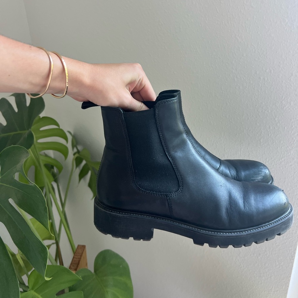 Vagabond Kenova Chelsea Boots